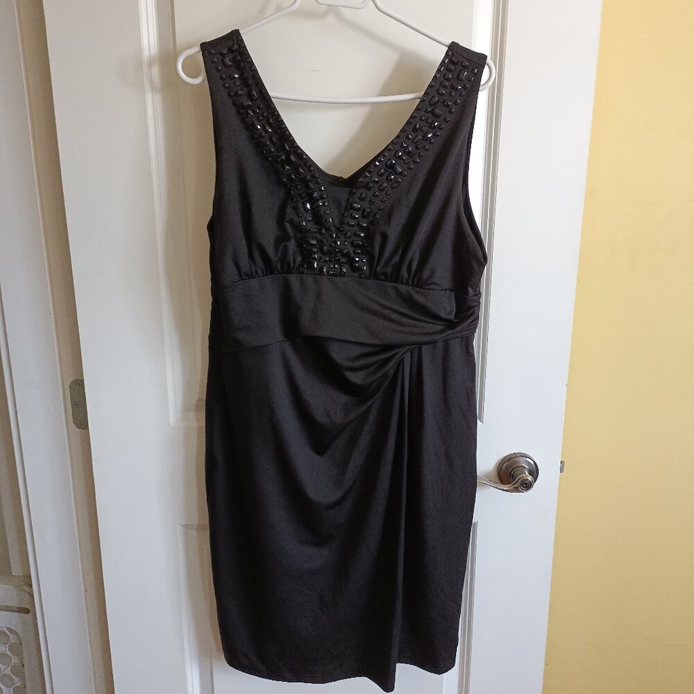 Reitmans Women's Sleeveless Midi Dress with Jewel Accents Size 13
